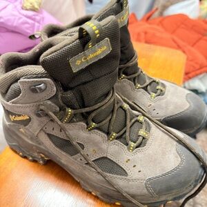 Columbia Brown and Black Boots